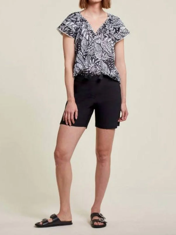 Flatten It Pull On Short In Black