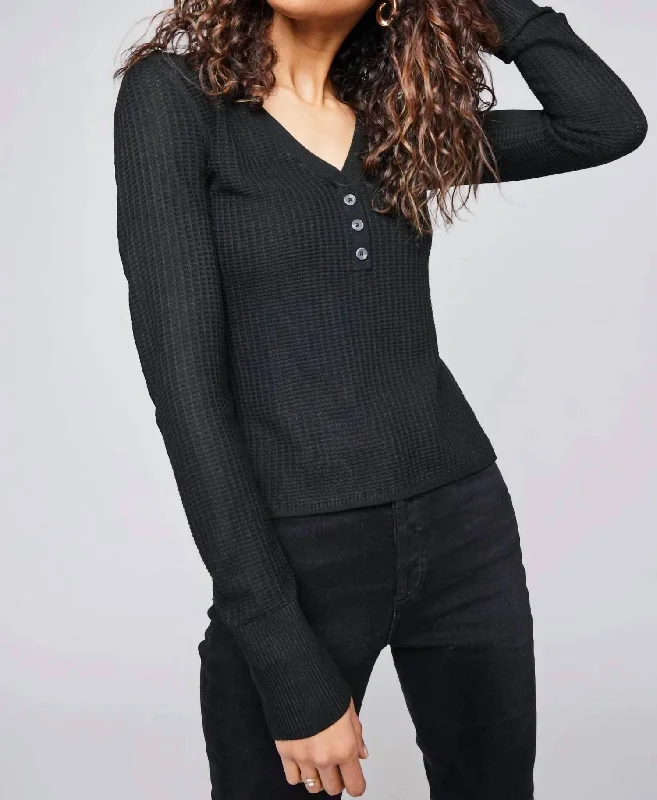 Abigail Pullover In Black